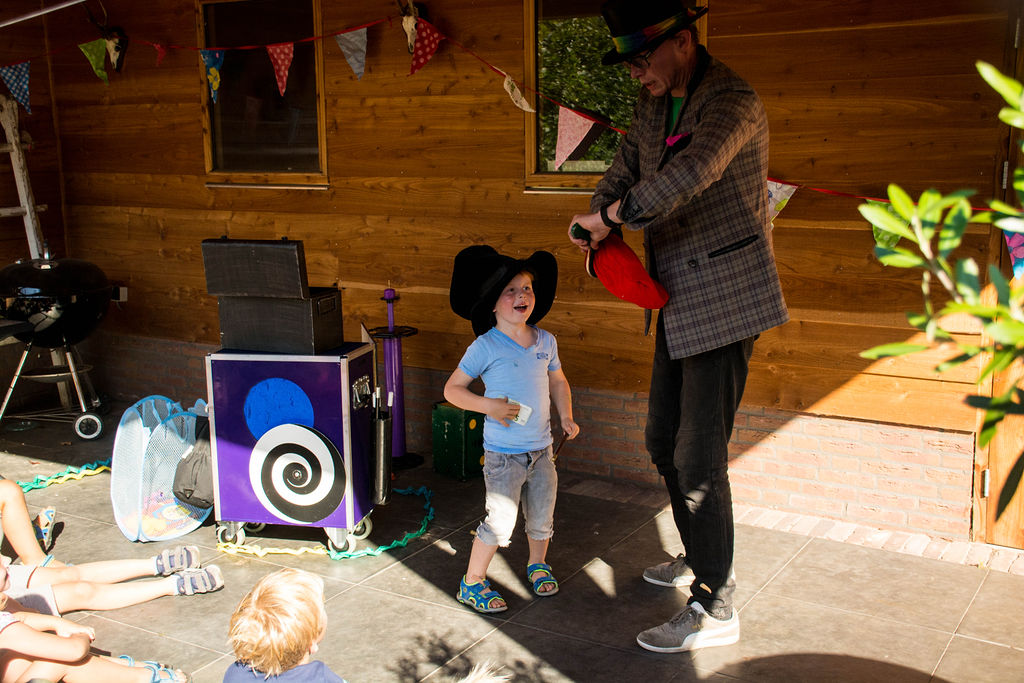 kinderfeestje 4 geld goochelen op kinderfeest